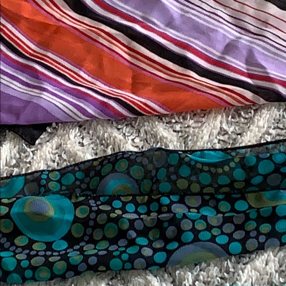 9 Colorful Scarfs - Picture 6 of 7